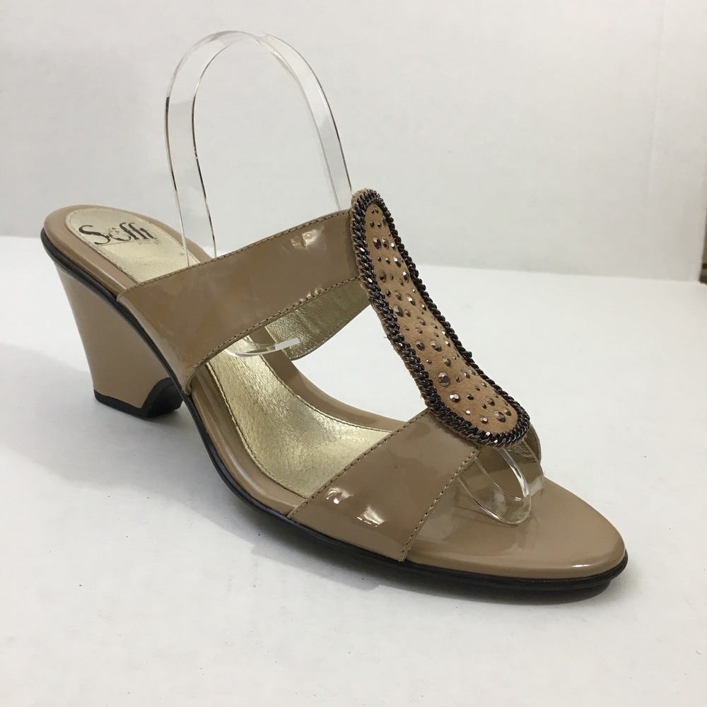Womens Sofft Beige Slide‎ On Sandals W/Studs Size 11M Cute Work Casual